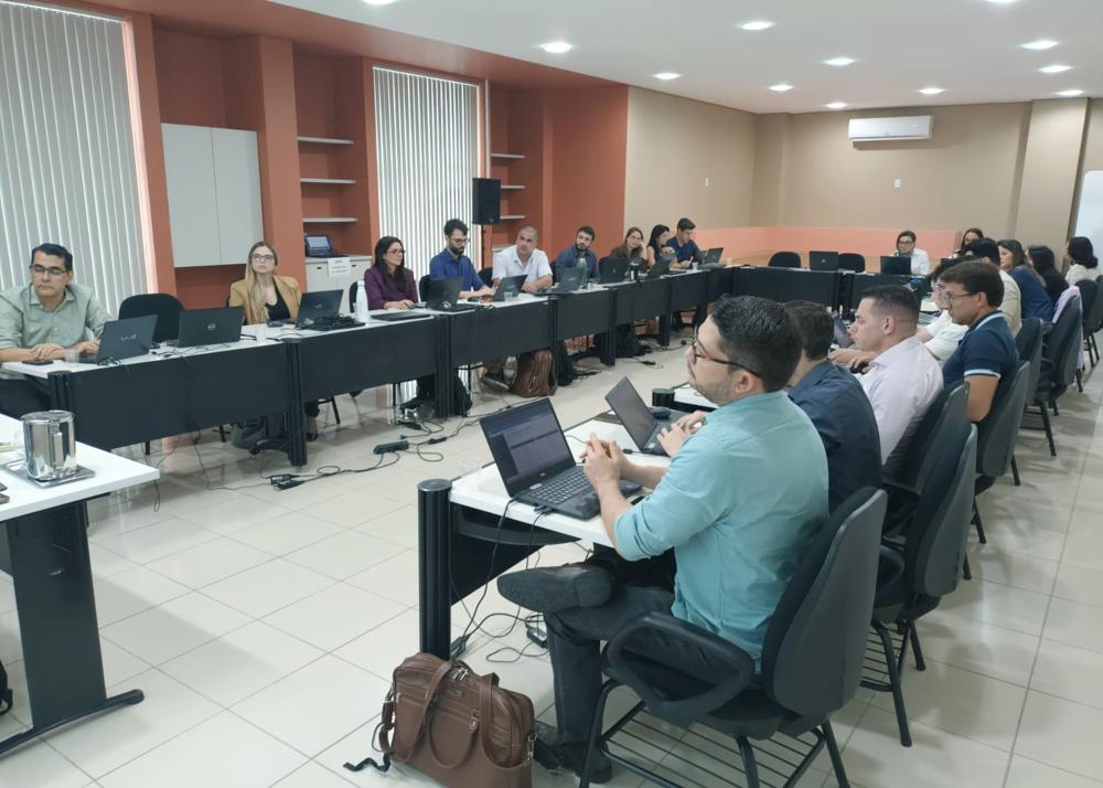 Esma-PB promove curso sobre uso de Inteligência Artificial Generativa com a plataforma MinutaIA
